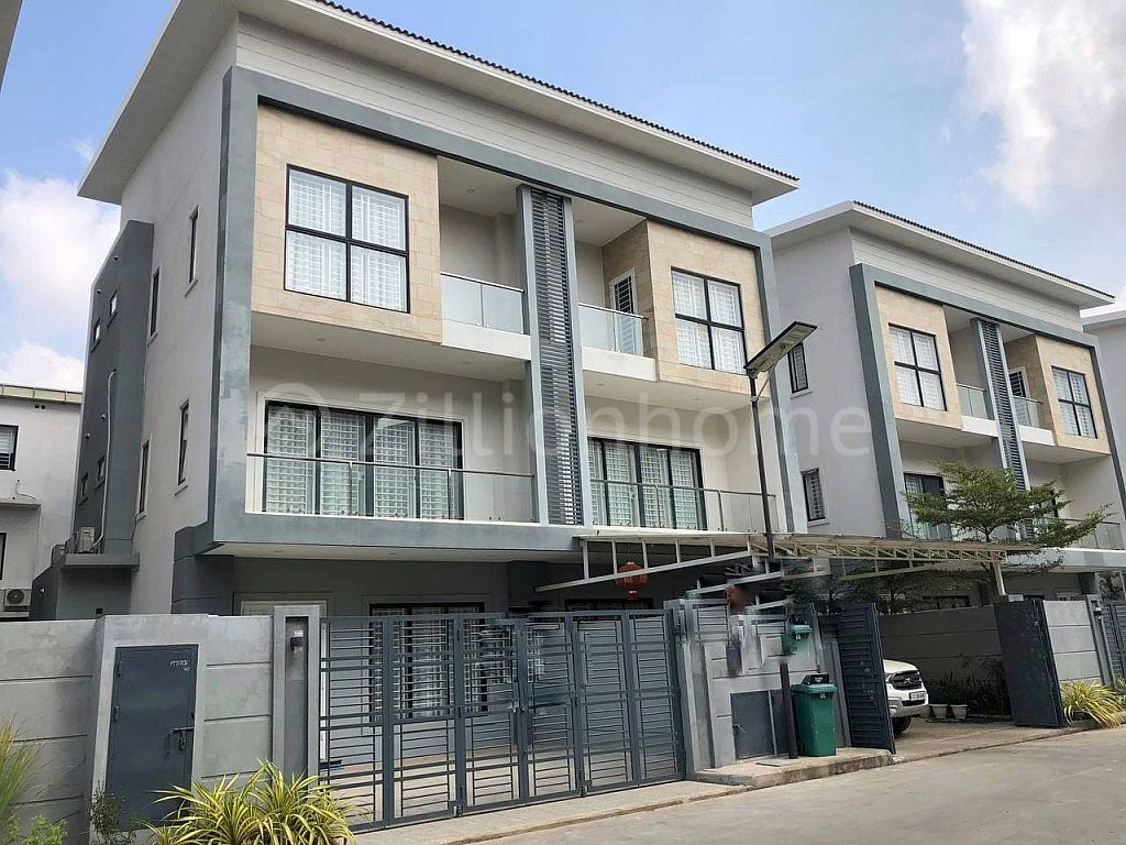 Twin Villa for Rent at Borey Arata Sen Sok • វីឡាភ្លោះសម្រាប់ជួលនៅបុរីអារ៉ាតា សែន សុខ  (c-8707)