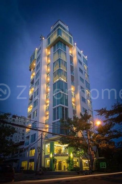 40 ROOM HOTEL RUSSIAN MARKET FOR LEASE