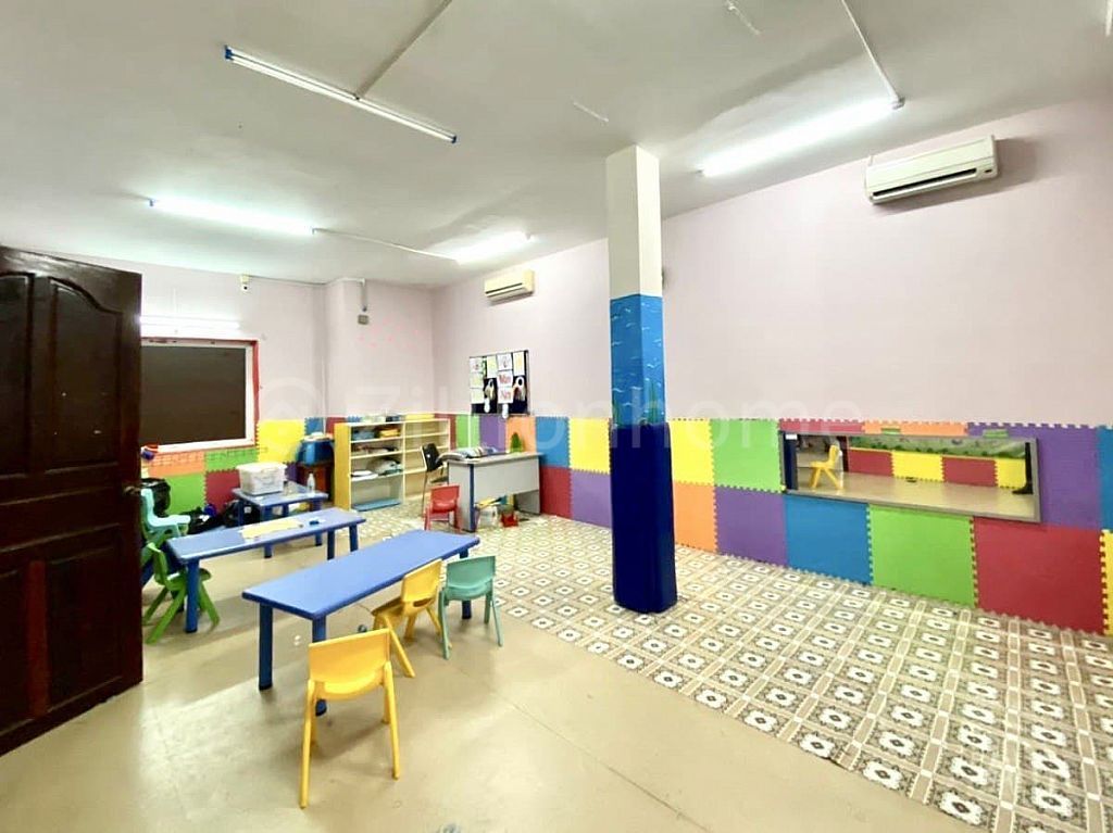 COMMERCIAL SCHOOL BUILDING IN TUMNOB TEK