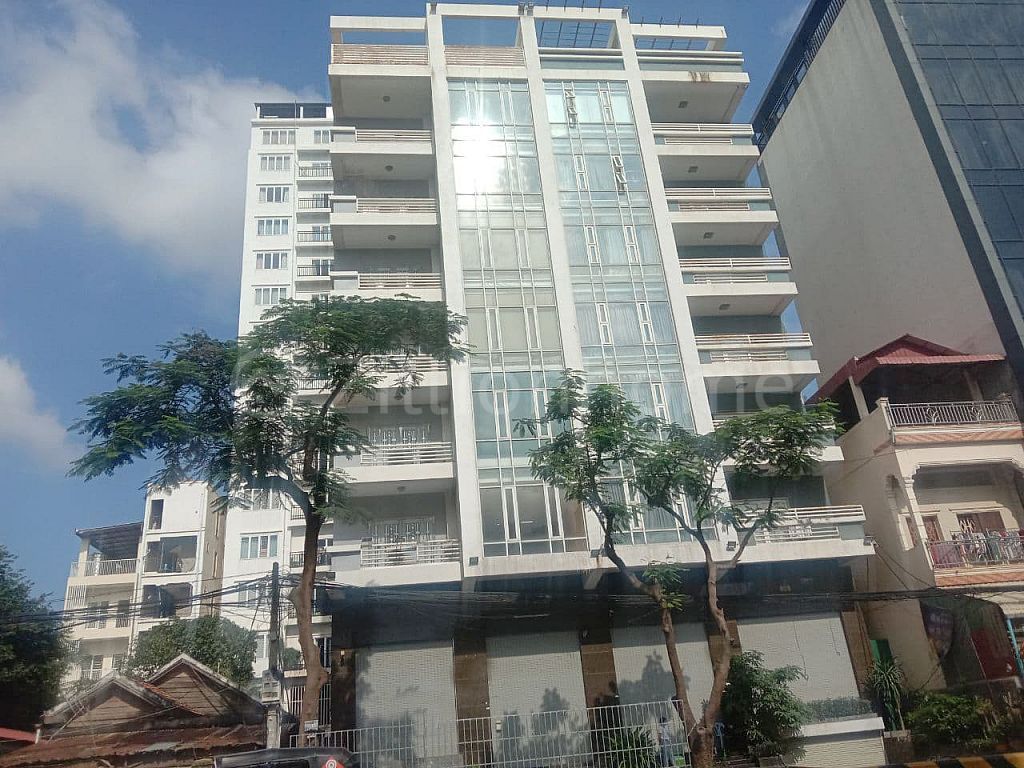 COMMERCIAL BUILDING IN TOUL TOMPOUNG 2