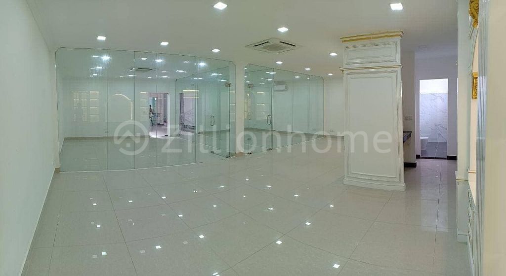 NEW OFFICE SPACE IN TOUL KORK