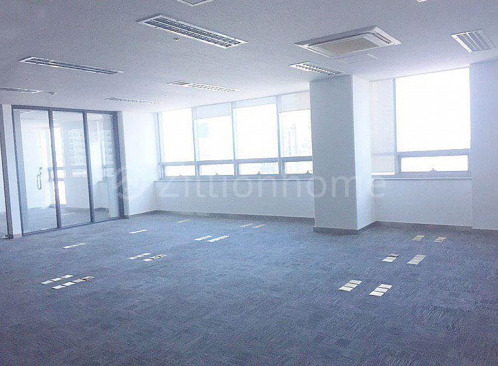 GREAT OFFICE SPACE ON MONIVONG BLVD.