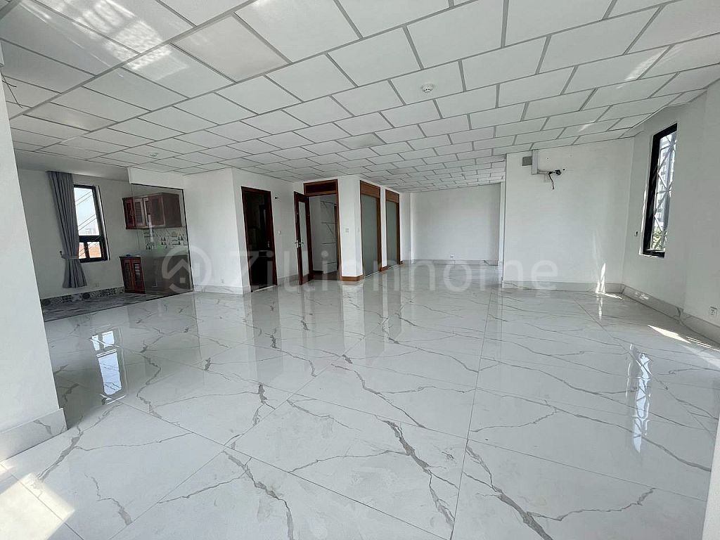 OFFICE BUILDING FOR LEASE ON MAO TSE TOUNG