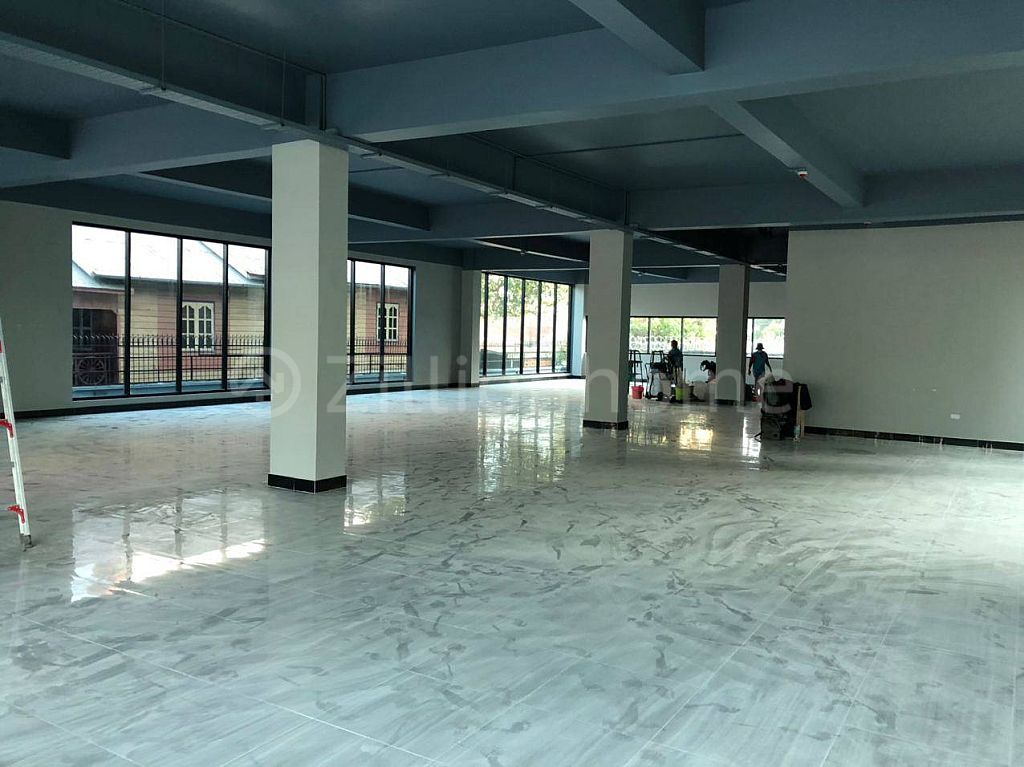 OFFICE BUILDING FOR LEASE IN TAKMAO