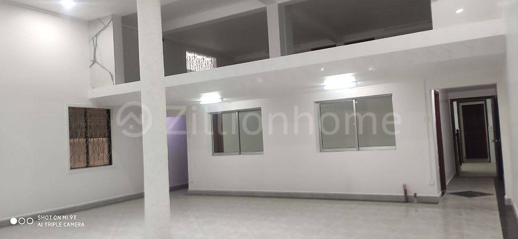 COMMERCIAL STORE FOR LEASE IN DAUN PENH
