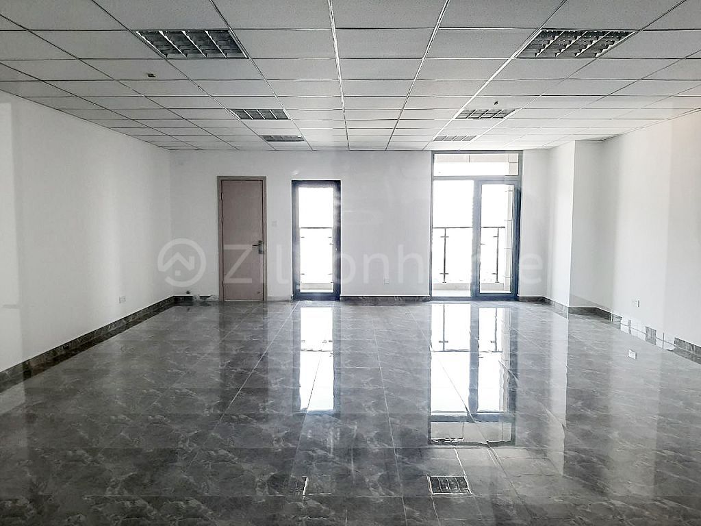 FLEXIBLE OFFICE SPACE IN RUSSEI KEO