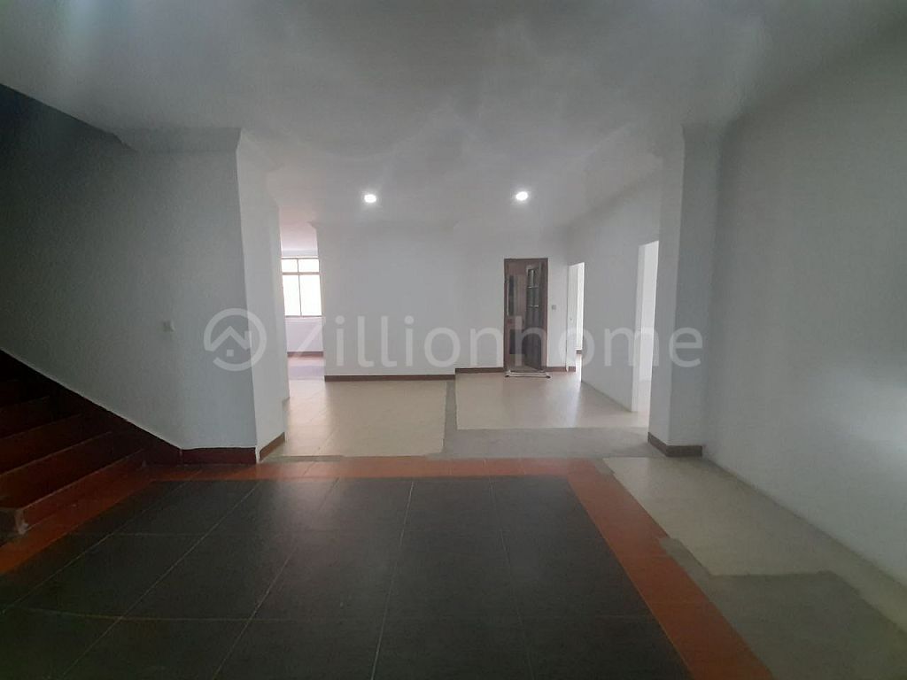 COMMERCIAL BUILDING FOR LEASE IN CHROY CHANGVAR 