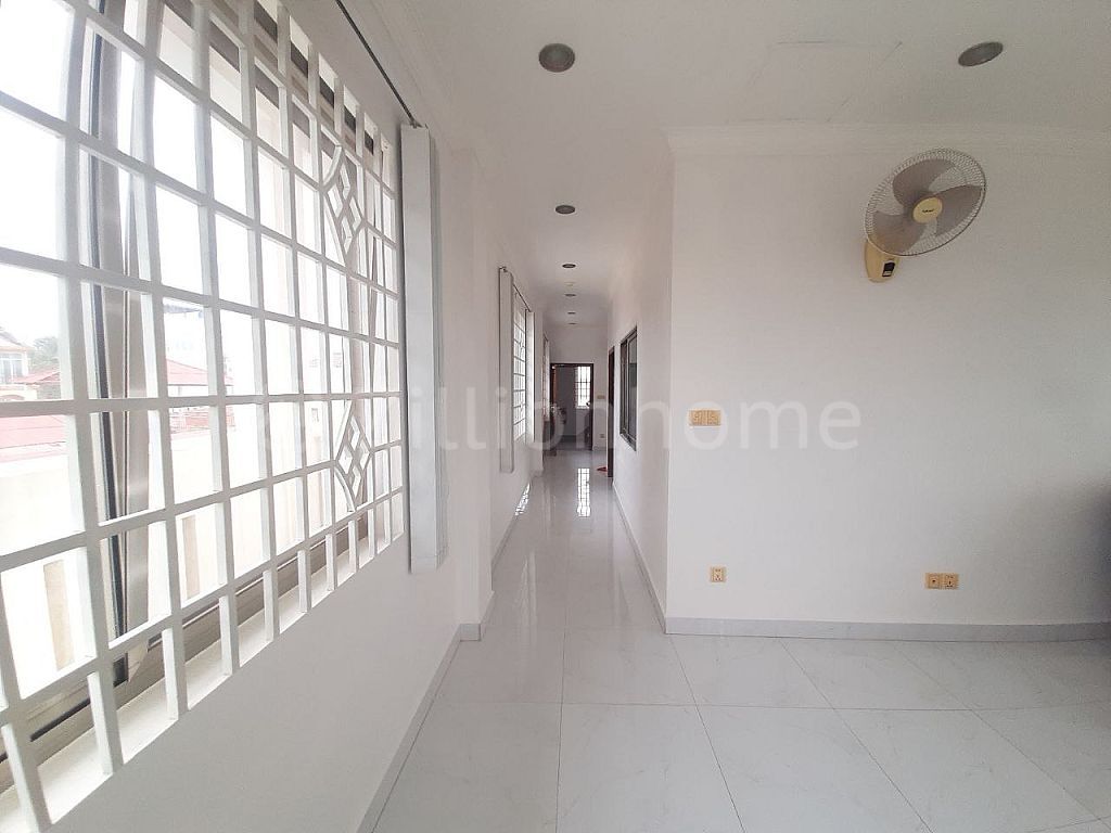 COMMERCIAL PROPERTY FOR LEASE IN CHROY CHANGVAR