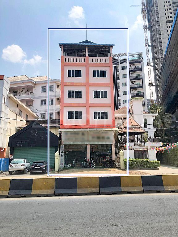COMMERCIAL BUILDING FOR LEASE IN CHAMKARMON
