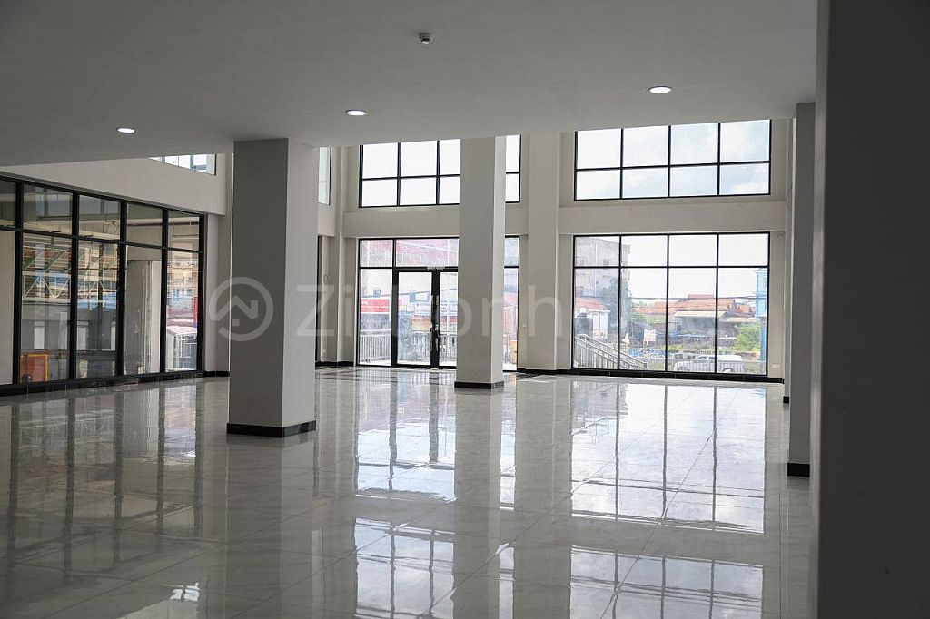 COMMERCIAL OFFICE BUILDING FOR LEASE IN POR SENCHEY