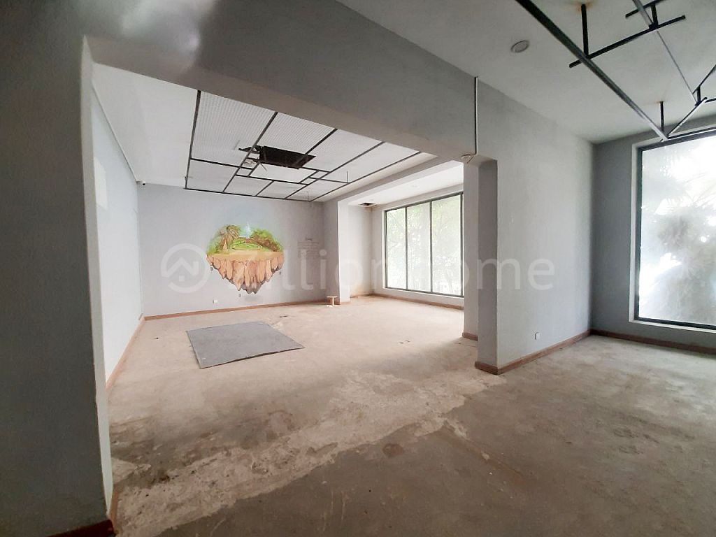 COMMERCIAL PROPERTY FOR LEASE IN DAUN PENH