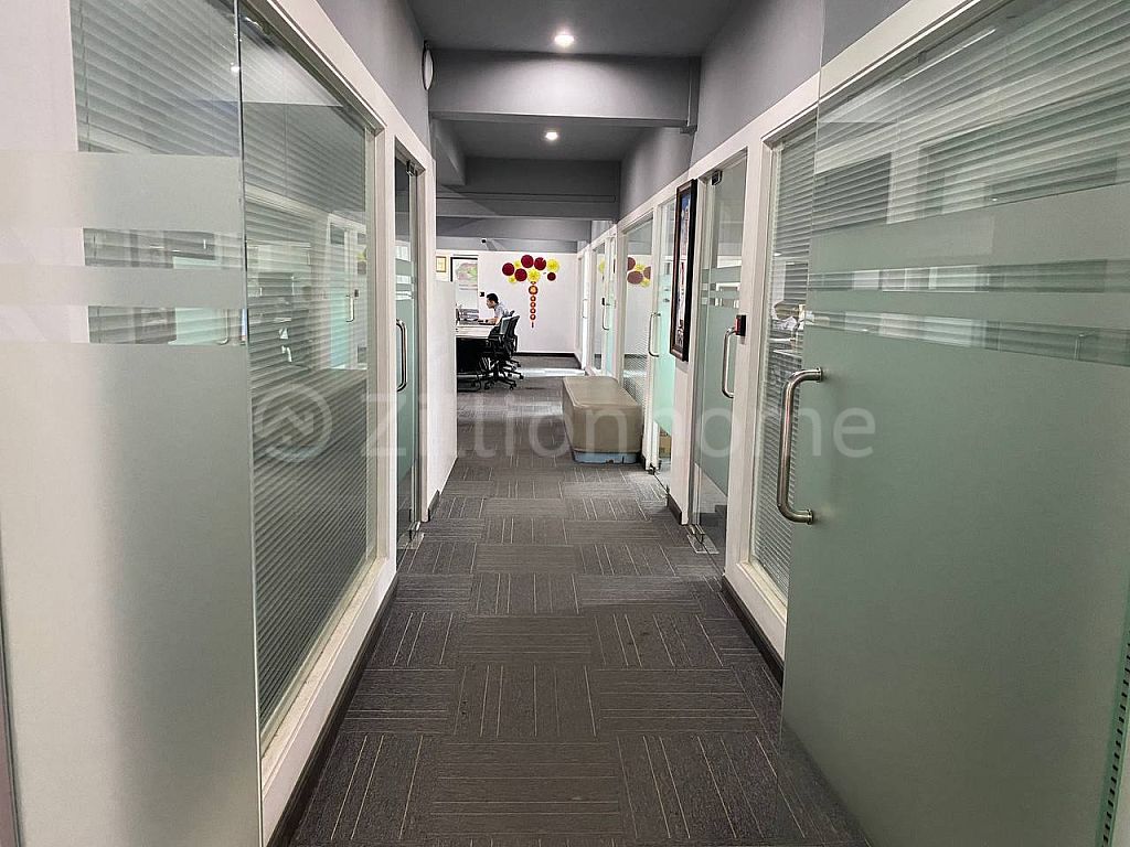 OFFICE SPACE WITH FULLY FURNISHED IN KHAN BKK