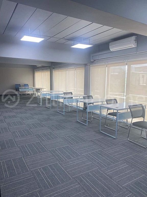 OFFICE SPACE WITH FULLY FURNISHED IN KHAN BKK