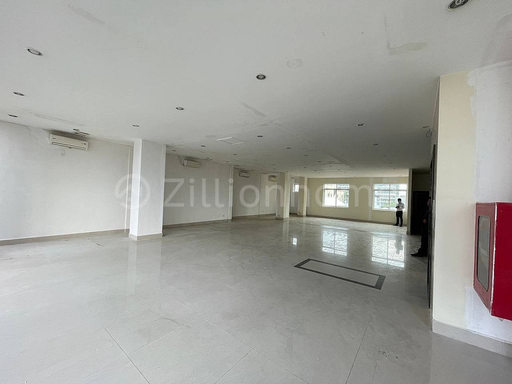 COMMERCIAL BUILDING FOR LEASE IN TOUL KORK