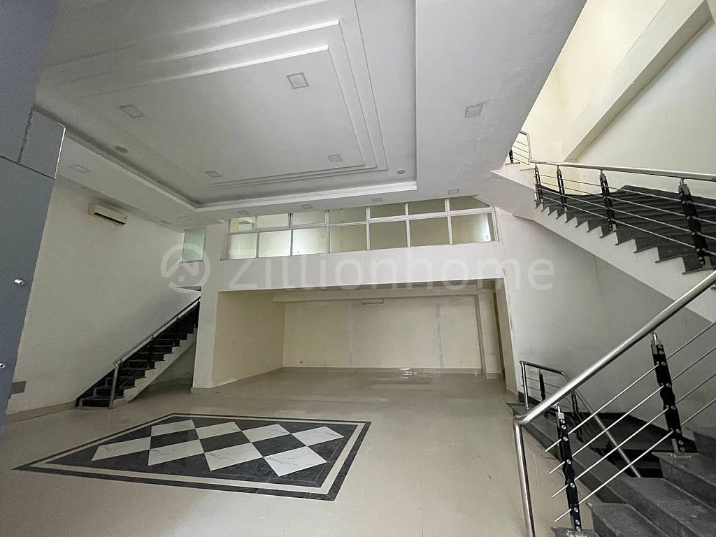 COMMERCIAL BUILDING FOR LEASE IN TOUL KORK