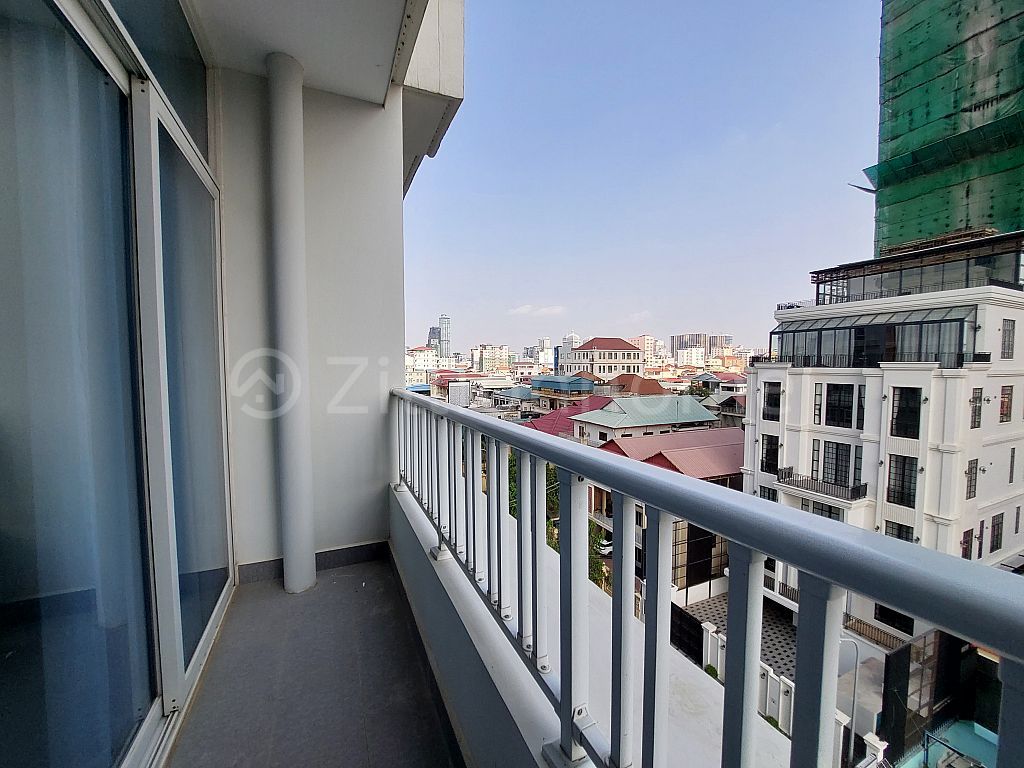 --- Fully Furnished BKK3 One Bedroom at Condo Golden One URGENT SALE