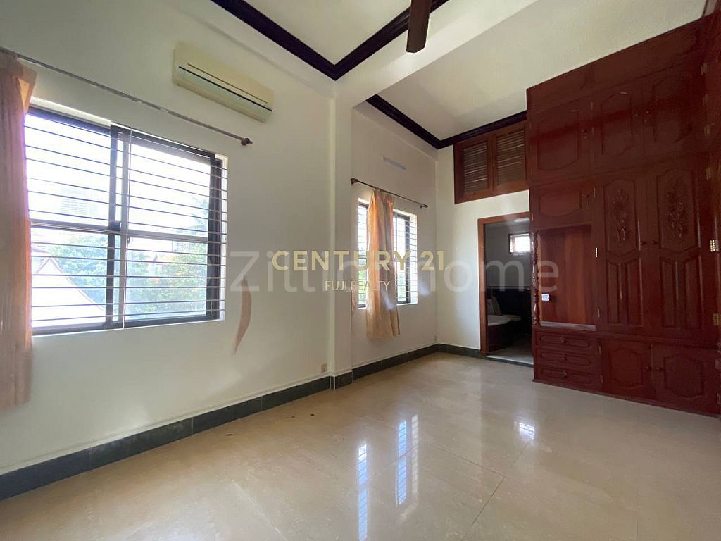 Villa for rent in Beong Kak 1