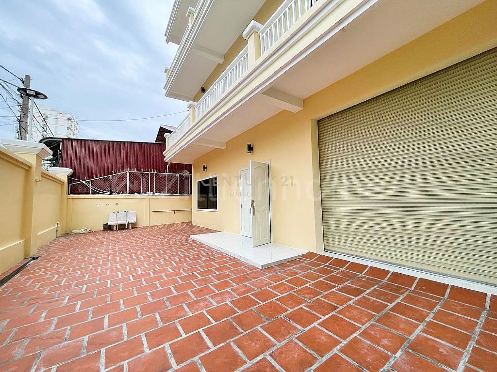 Villa For Rent Price 1,800$