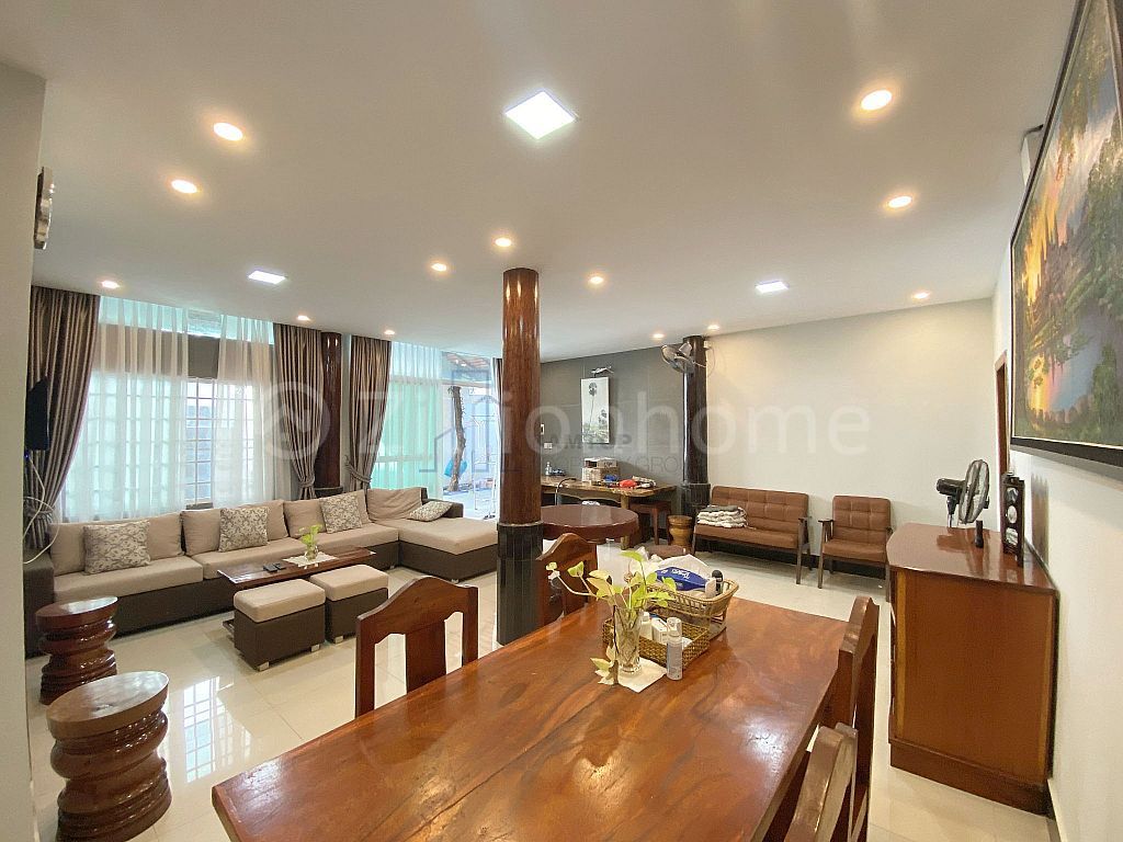 $800 | 2BR - WESTERN APARTMENT WITH GYM AND SWIMMING POOL FOR RENT IN BKK1 AREA