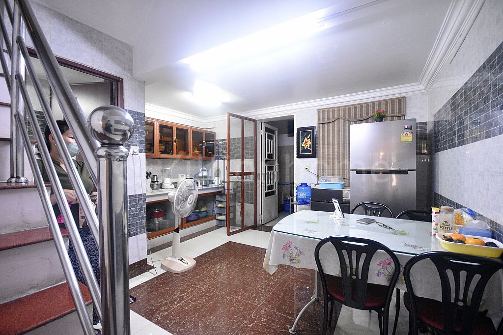 3BR - $550 | GROUND FLOOR HOUSE FOR RENT CLOSE TO RUSSIAN MARKET AREA