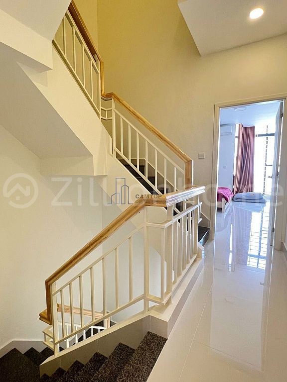 4 Bedrooms Townhouse For Rent In Borey Peng Hout Beong Snor