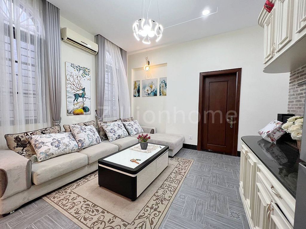 Modern Western 4 Bedrooms Villa With Pool For Rent In Tuol Kork Area