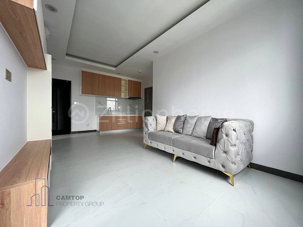 Brand New 2 Bedrooms Apartment With Gym and Swimming Pool For Rent Near BKK1 Area