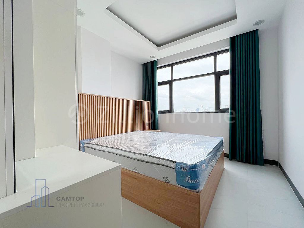 Brand New 2 Bedrooms Apartment With Gym and Swimming Pool For Rent Near BKK1 Area