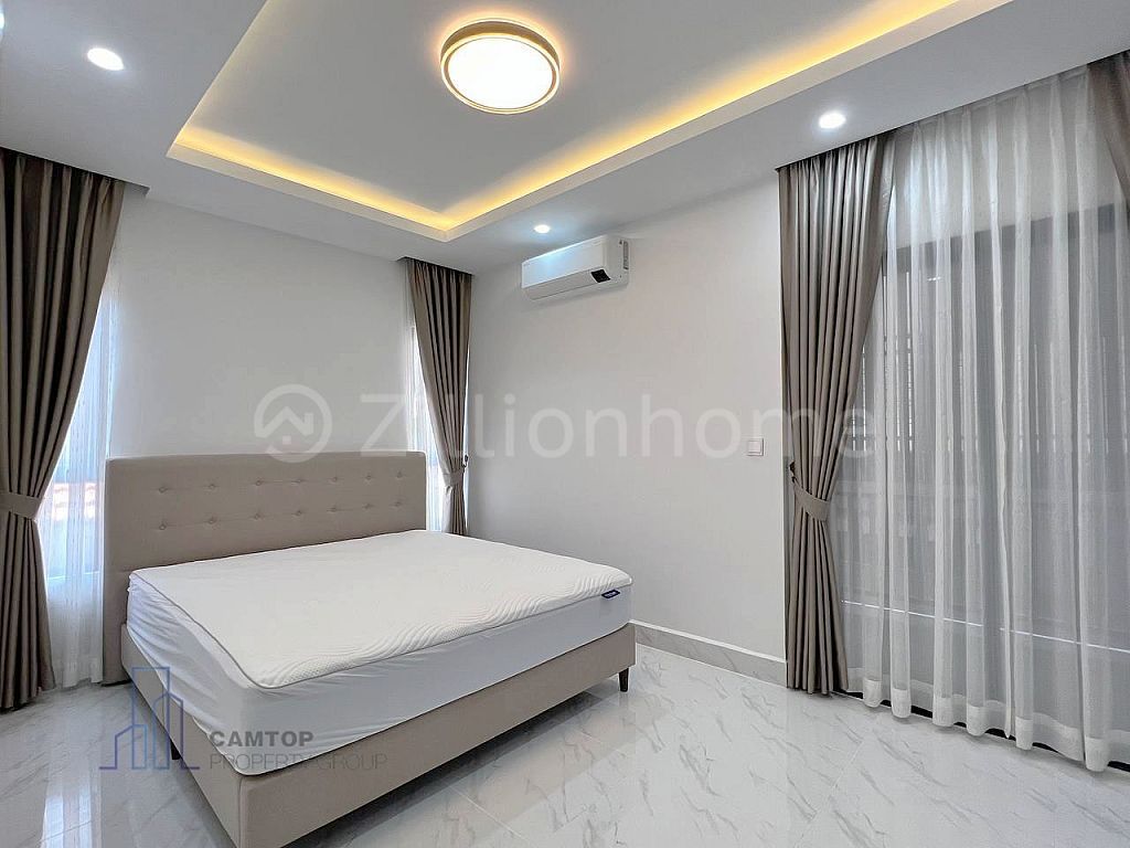 Brand New 2-Bedrooms Apartment For Rent In the Eastern Russian Market Area