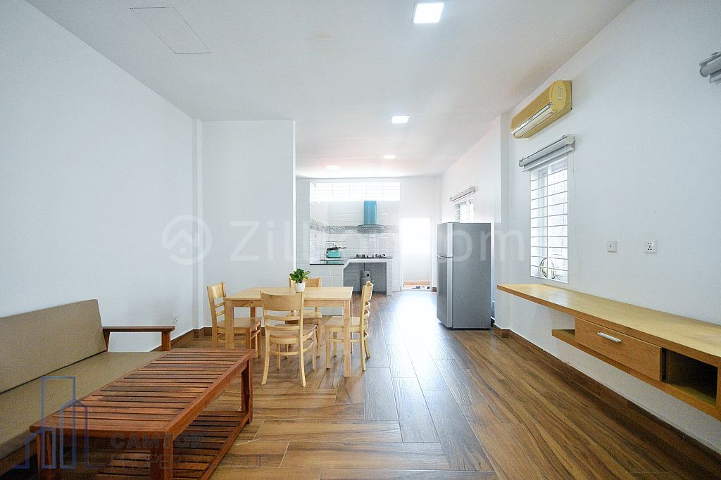 Huge Private Balcony Apartment For Rent In BKK Area Is Available Now!