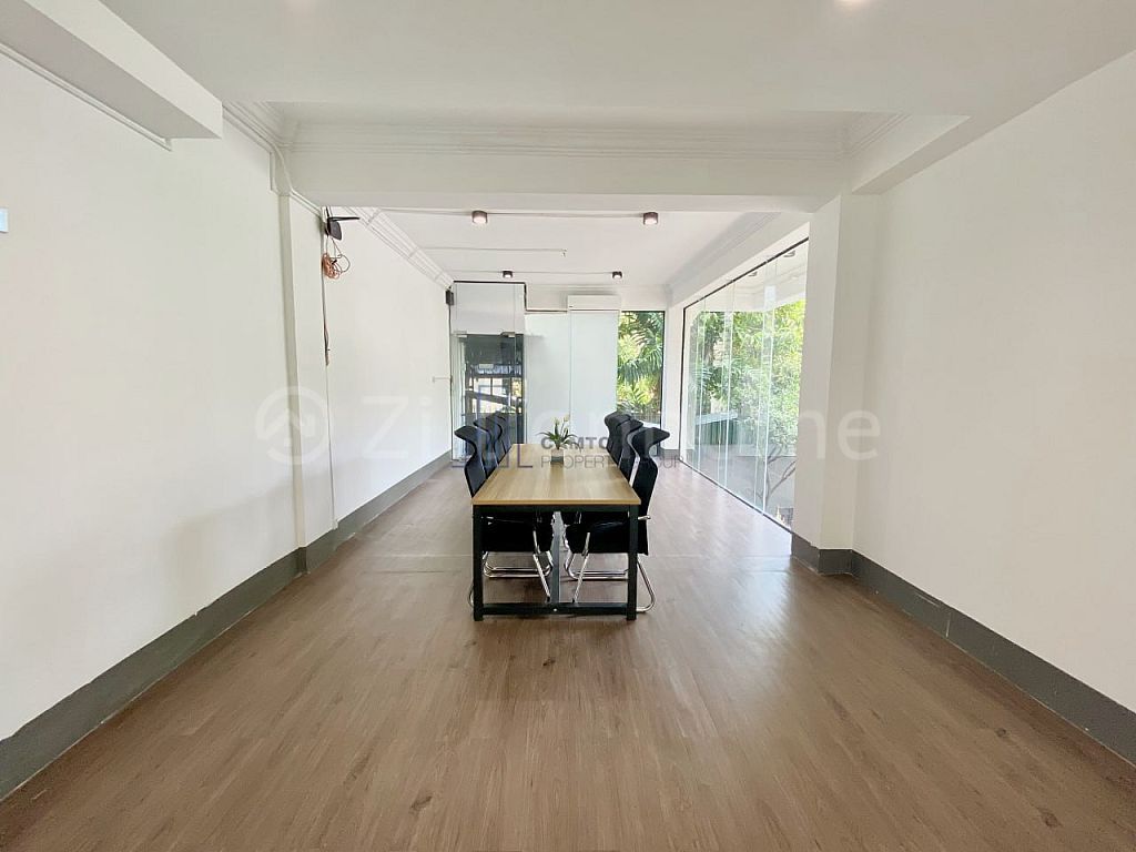 Office For Rent with Furniture In BKK1 is Available Now!!