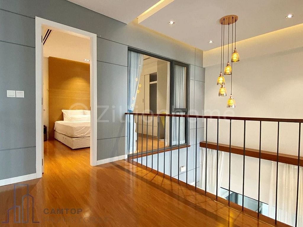 DUPLEX-STYLE APARTMENT FOR RENT CLOSE TO BKK1 AREA