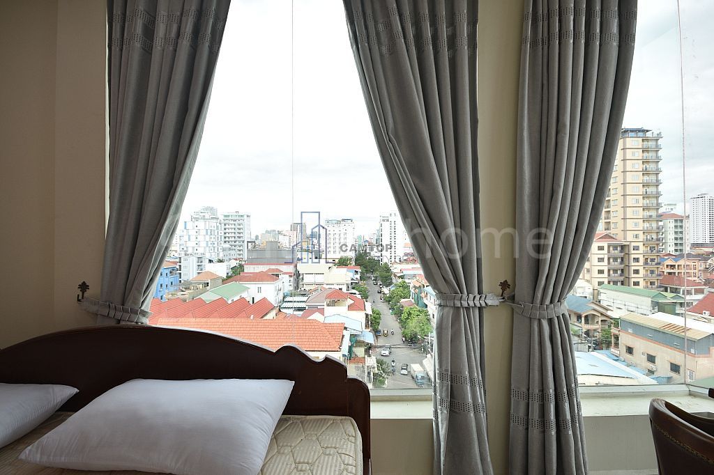 1BR - Nice Apartment For Rent In Russian Market Area Is Available NOW!!
