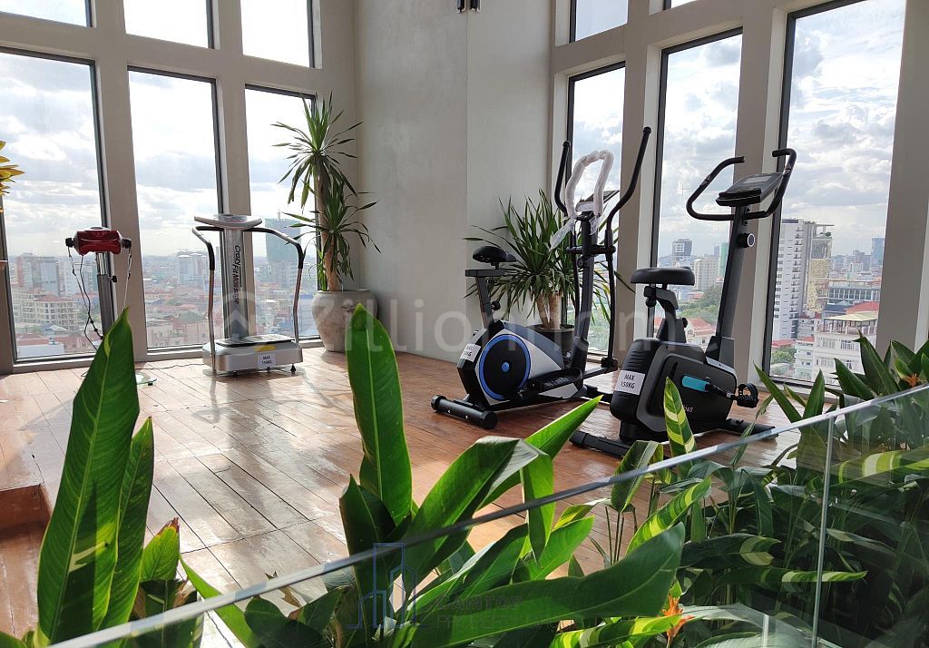 1BR-Condo With Gym And Swimming Pool Near Russian Market Area