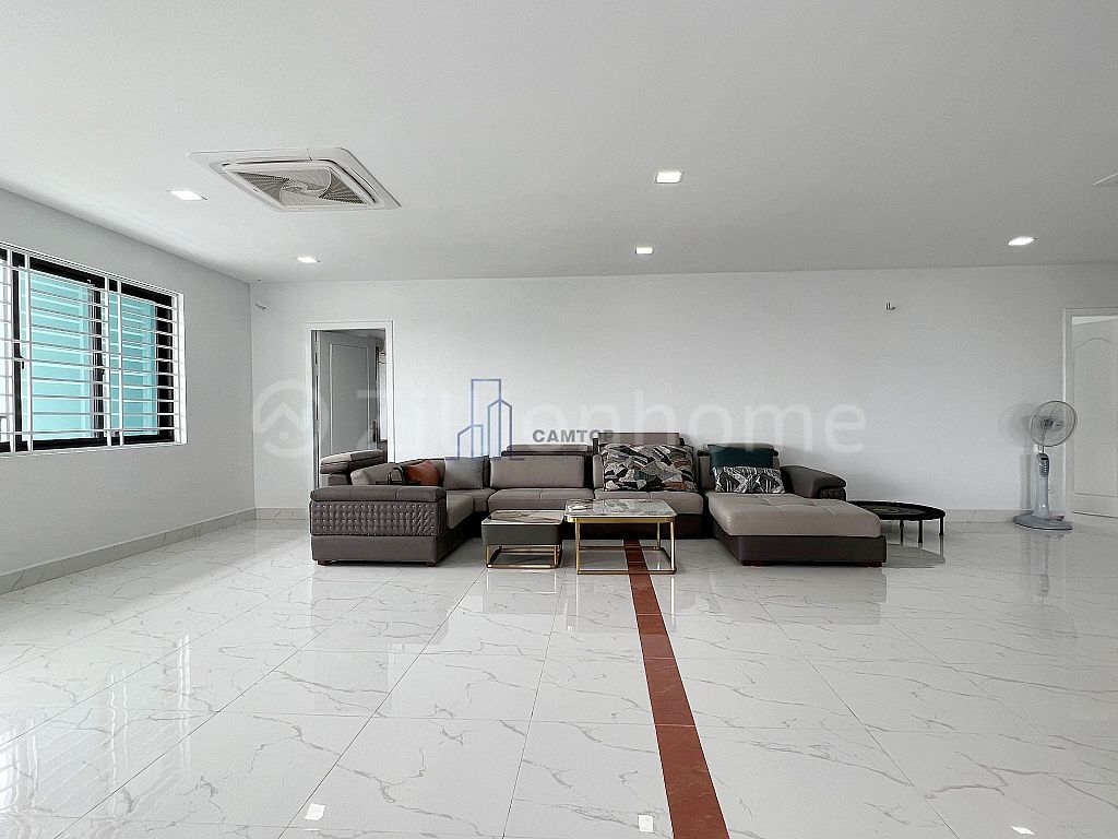 4BR Penthouse Apartment With Swimming Pool And Gym In Phsar Daem Thkov Area