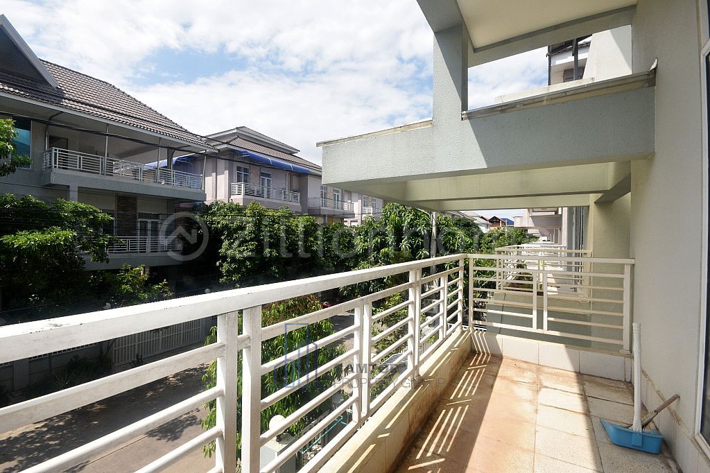 3BR - Townhouse Villa For Rent Near AEON Mall Sen Sok City