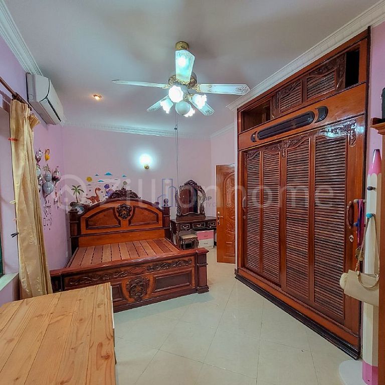 5 Bedrooms Villa With Jacuzzi Pool For Rent In Tonle Bassac Area