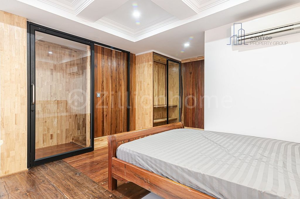 #forrent #hotproperty | Duplex Apartment 1 Bedroom In Daun Penh - a few minutes to Riverside