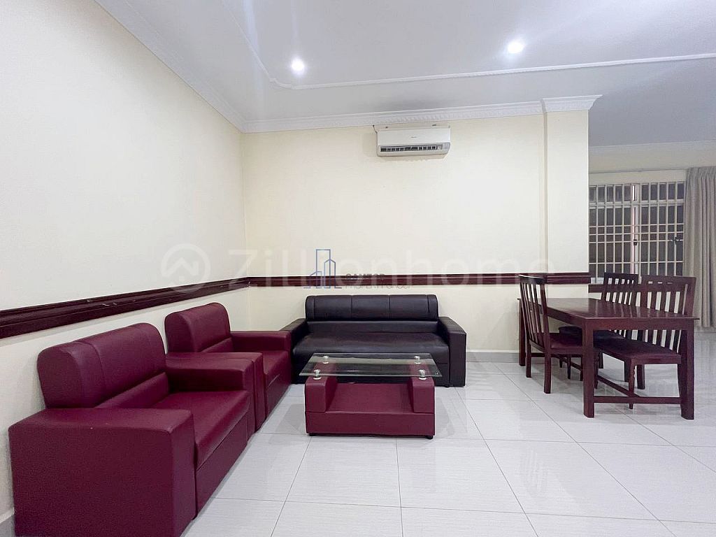 $300 || 1 Bedroom Spacious Apartment With Lift For Rent in BKK3 Area