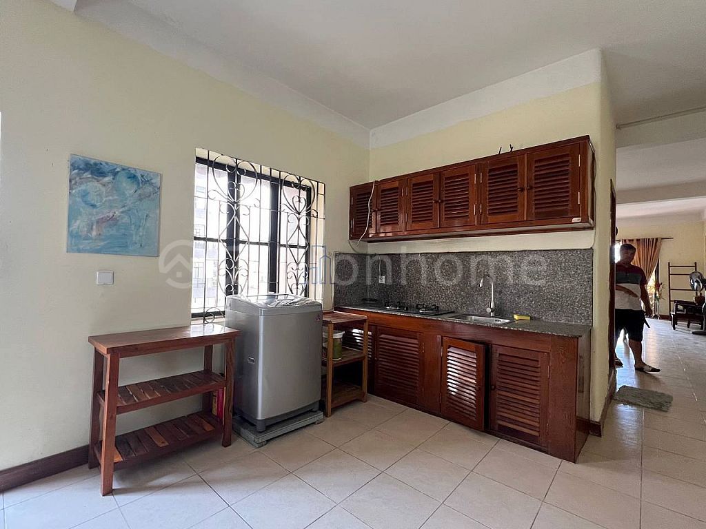 Spacious Penthouse 3 Bedrooms Apartment For Rent In Tonle Bassac Area