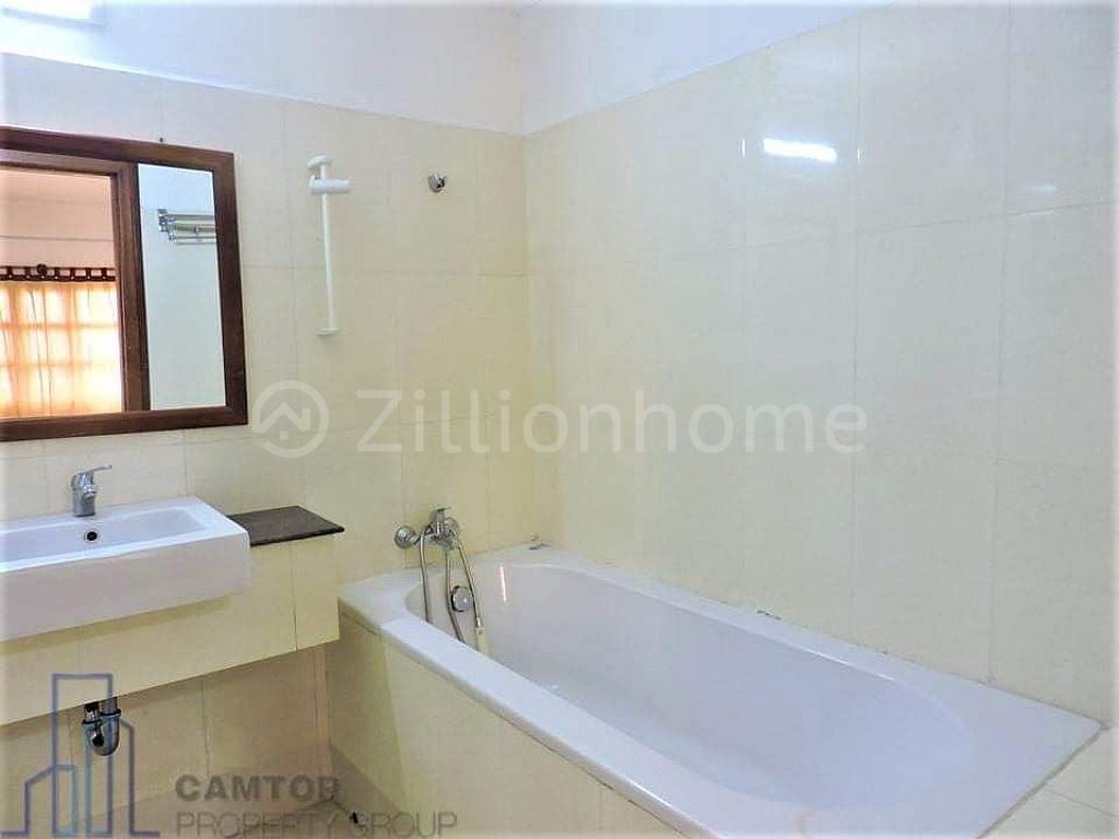 2 bedroom service apartment wih pool for rent in Tuol Kork area