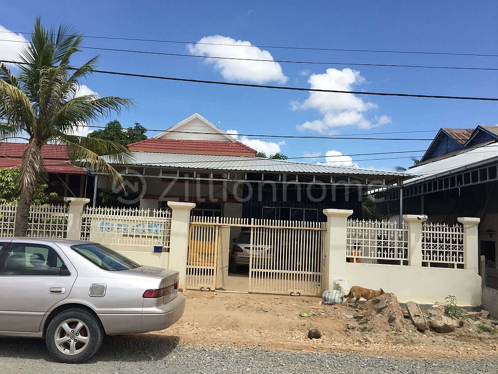 Land+House for sale (current rentle income 400$/month)