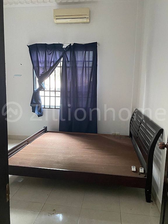 វីឡាជួលនៅសង្កាត់ផ្សារដើមថ្កូវ/Villa for rent at Phsar Doum Thkov​​  c-9671