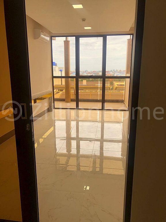  condo for sale at The Royal Condominium orkide 2004/ខុនដូសម្រាប់លក់នៅ   The Royal Condominium orkide 2004 c-9662