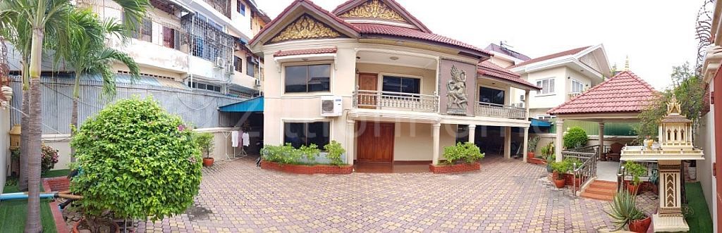 Villa for rent at Sangkat Tuek lak 2 /វីឡាសម្រាប់ជួលនៅសង្កាត់ទឹកល្អក់ទី2 C-9705