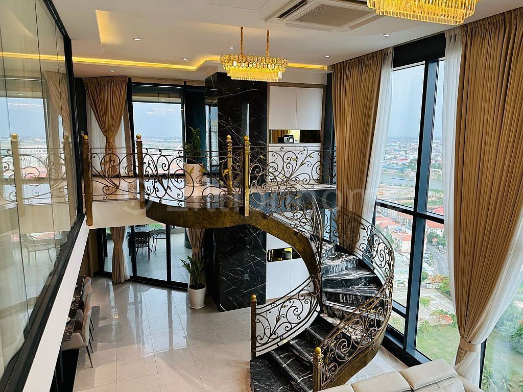 2-story Penthouse for Sales